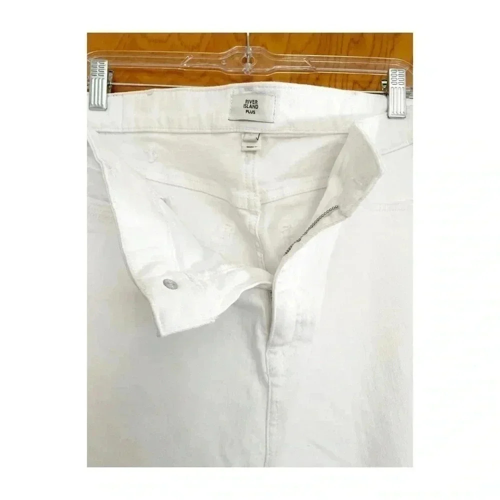 River Island Plus White Flare  Jeans - Picture 3 of 8